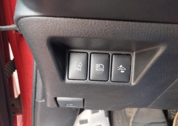 Toyota Yaris cena 32900 przebieg: 176766, rok produkcji 2017 z Tychy małe 67